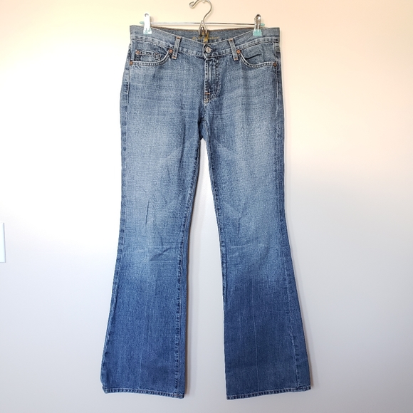 7 for All Mankind Mid Rise Medium Blue Flare Jeans - Picture 1 of 11